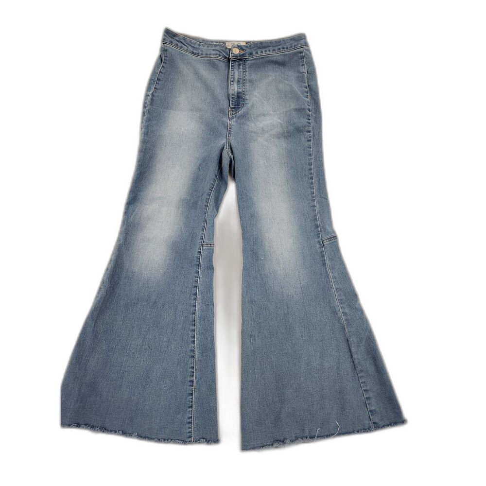 We The Free Womens Jeans Size 30 Flare Cropped Cut Hem Boho Casual Festival